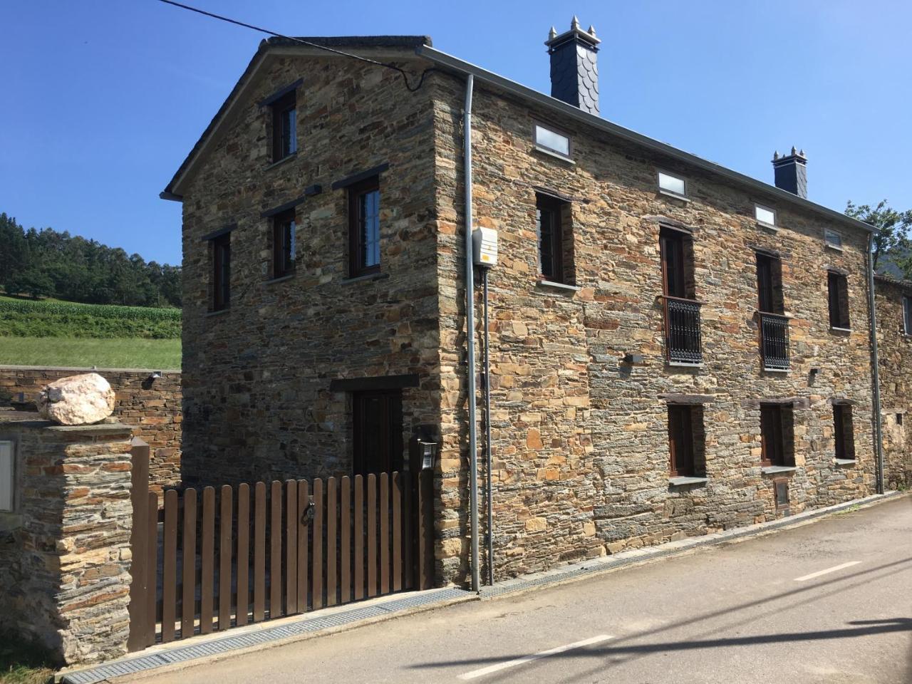 Apartamentos Carola San Tirso de Abres Exteriér fotografie